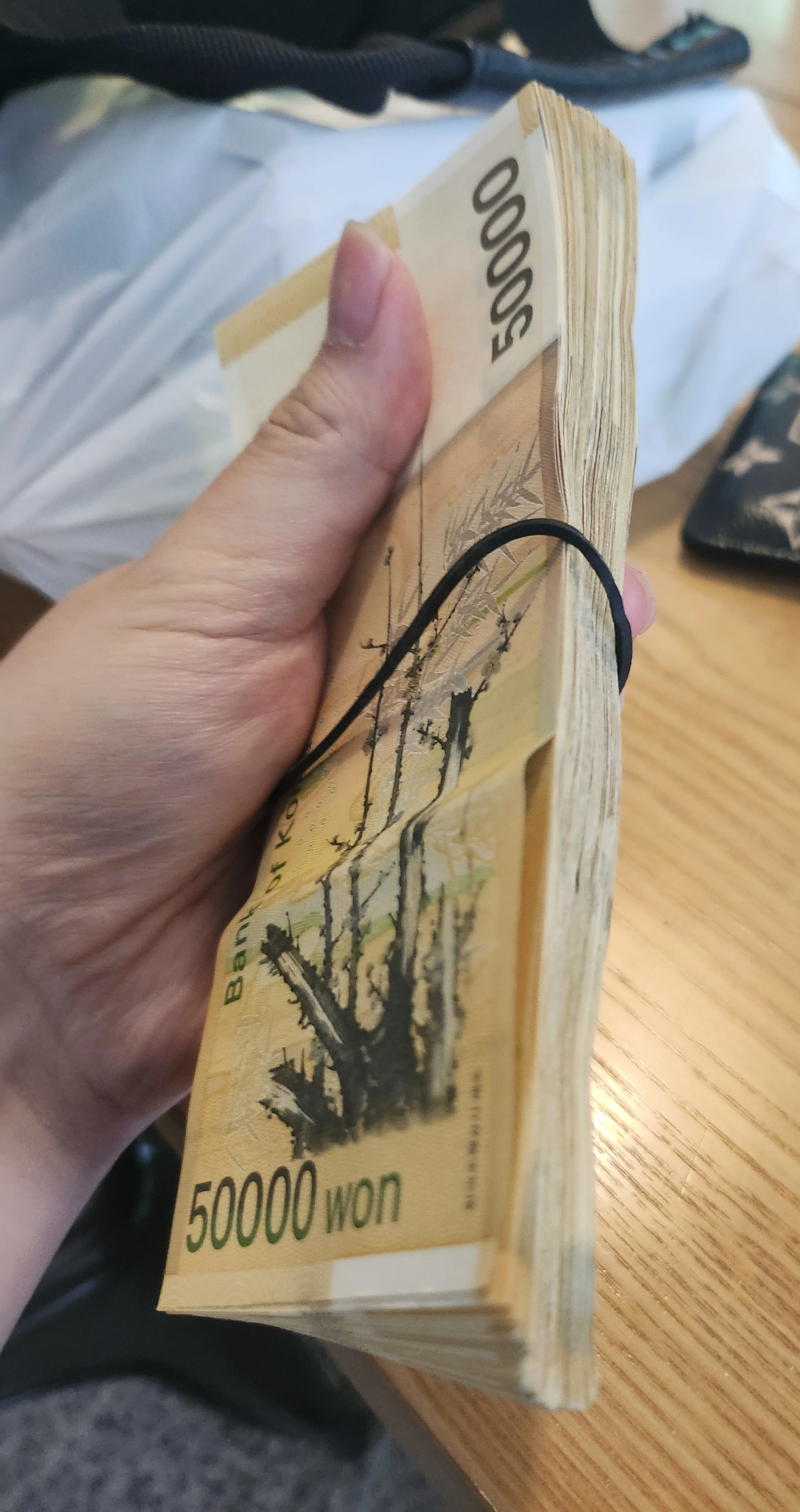 SNS 자동화 구축 대금 1,000만 원 중 선금 500만 원을 받은 당시 사진